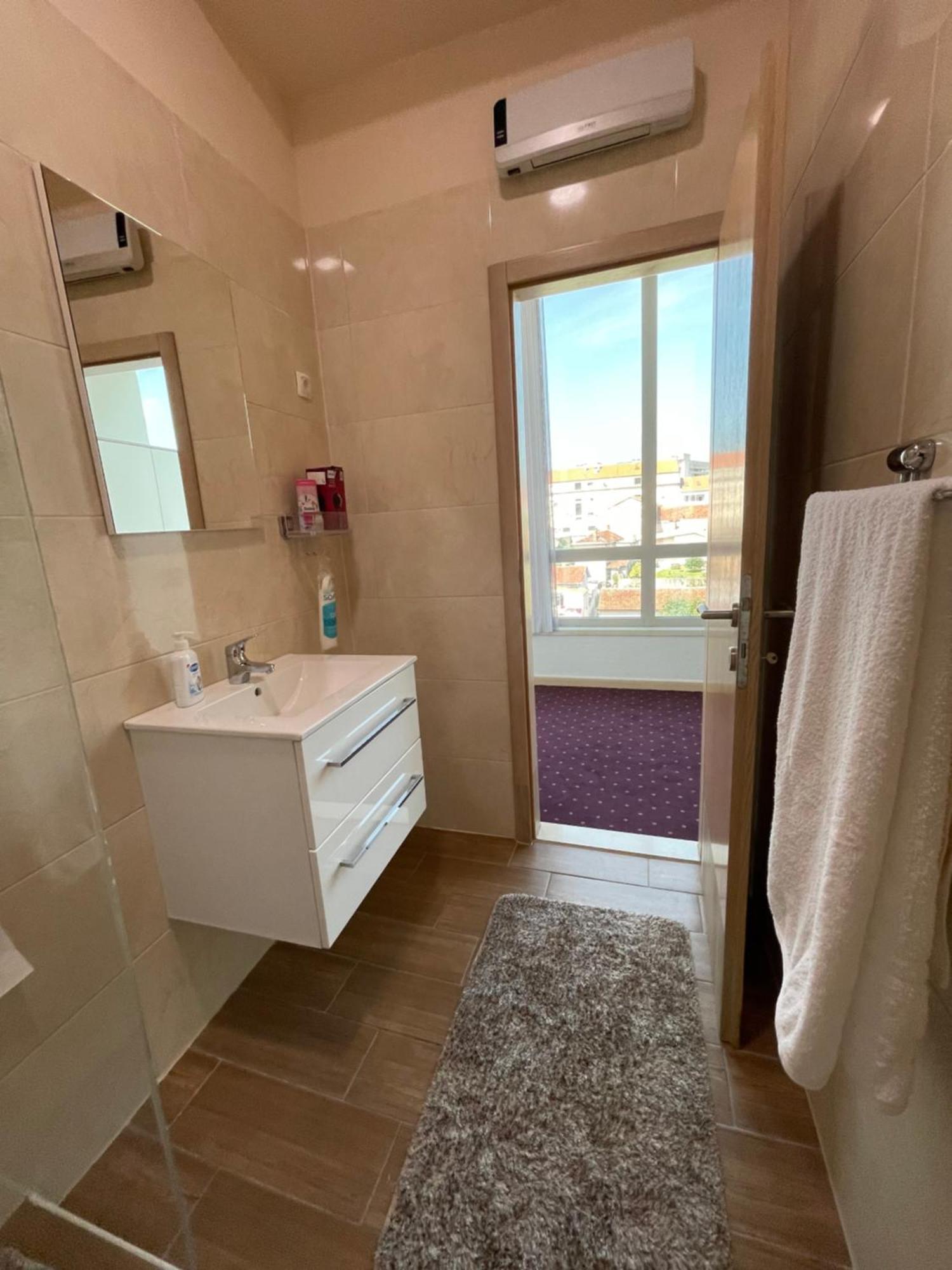 Lux Apartments Mostar Extérieur photo