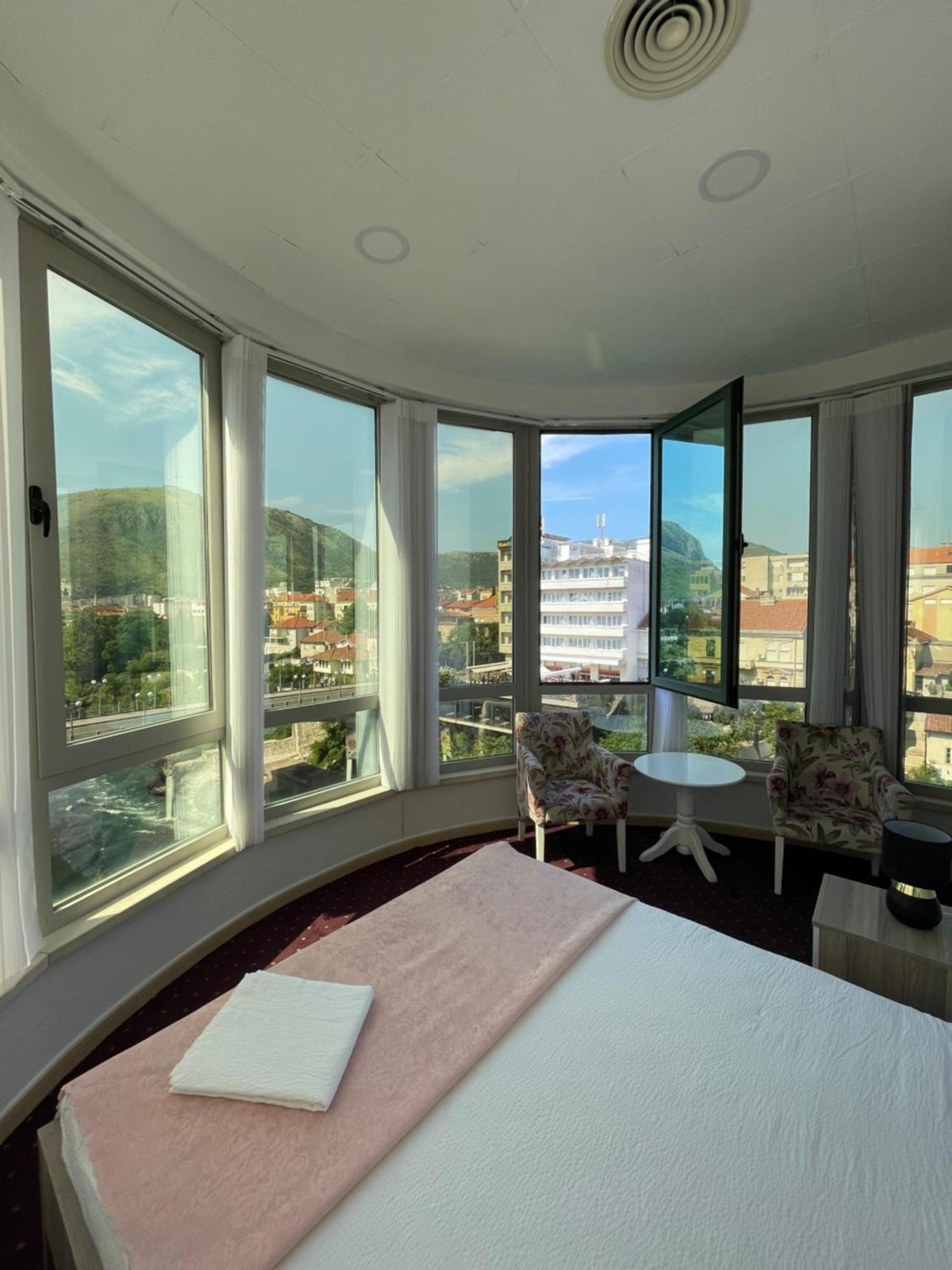 Lux Apartments Mostar Extérieur photo