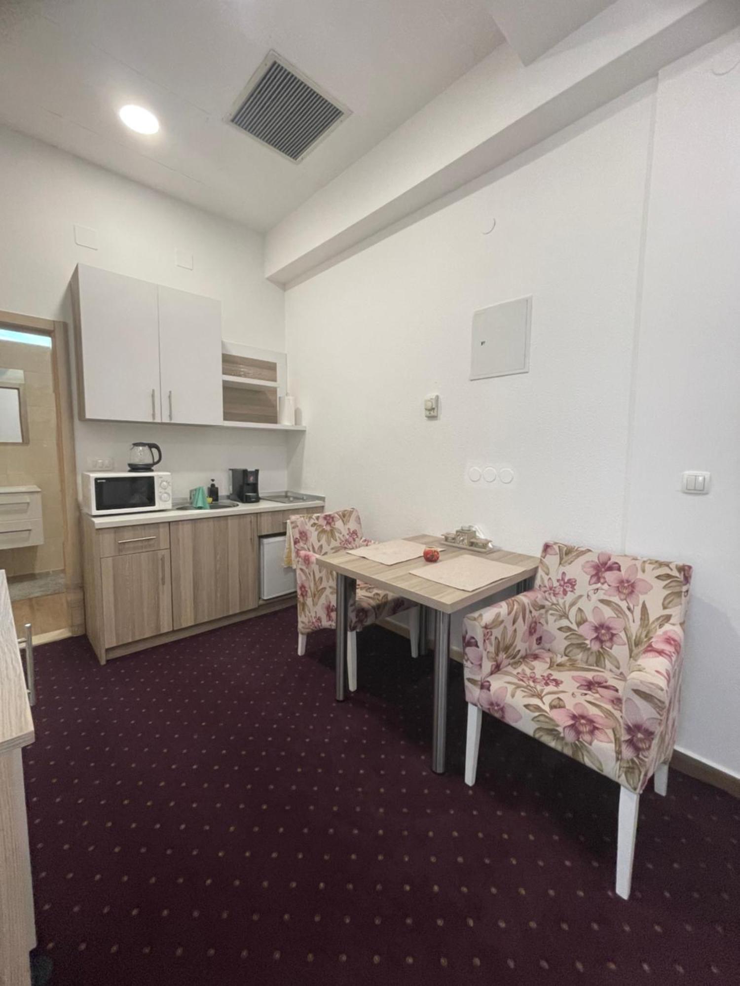 Lux Apartments Mostar Extérieur photo