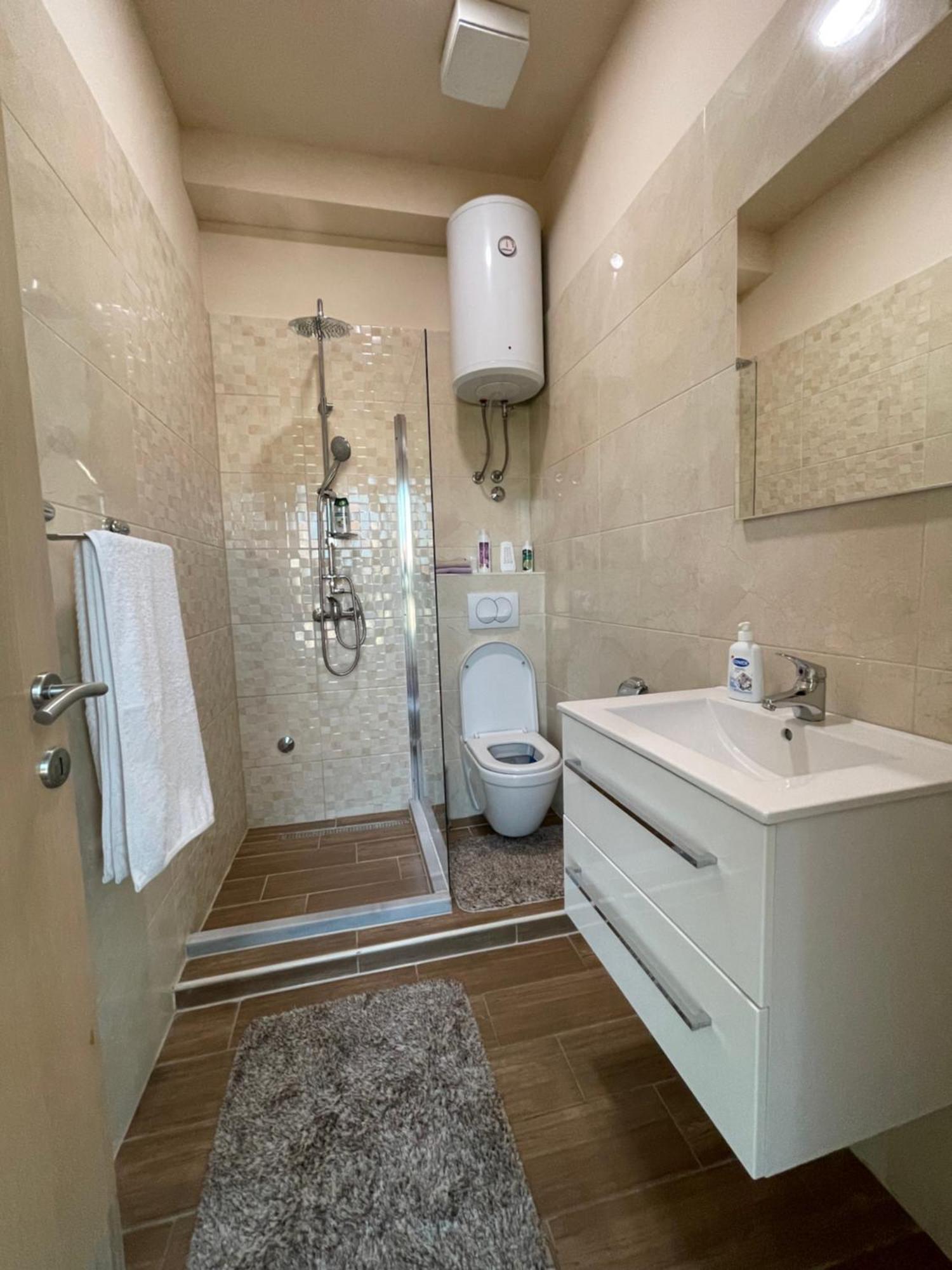 Lux Apartments Mostar Extérieur photo
