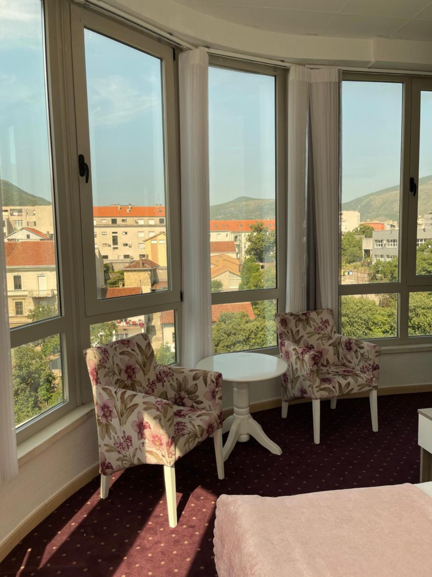 Lux Apartments Mostar Extérieur photo