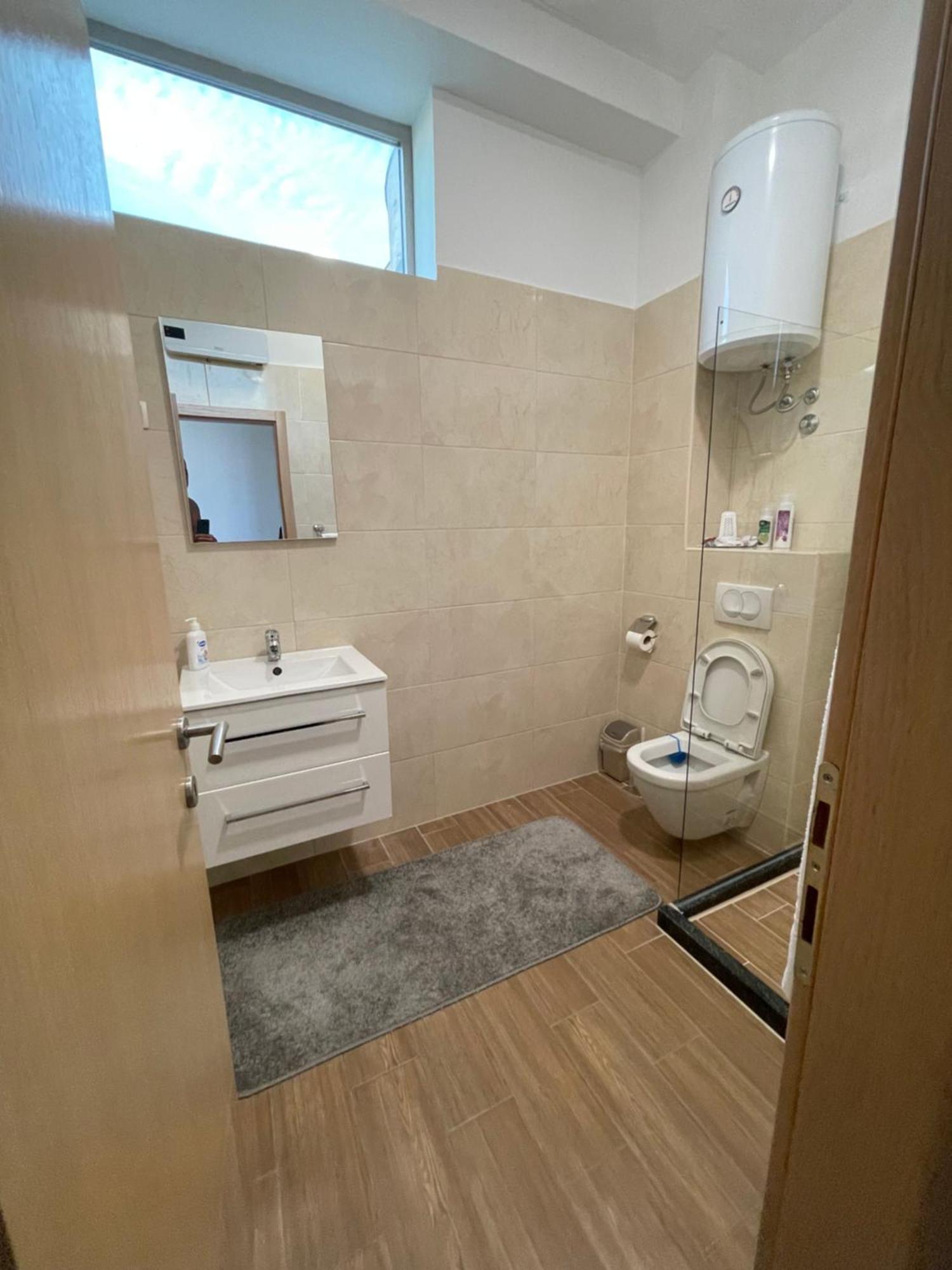 Lux Apartments Mostar Extérieur photo